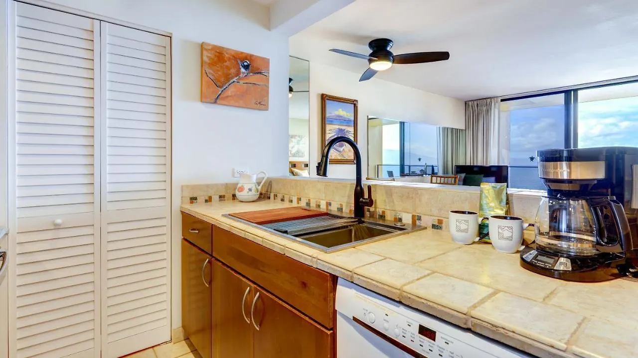 Maui Westside Presents: Mahana 1003 Lahaina Apart-hotel